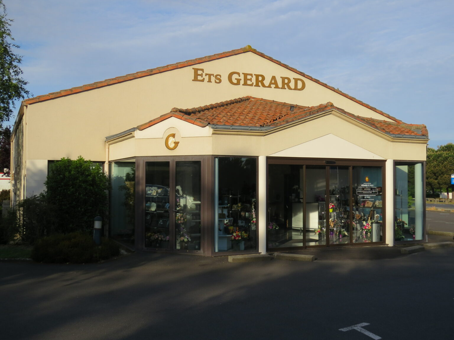 exterieur pompes funebres gerard